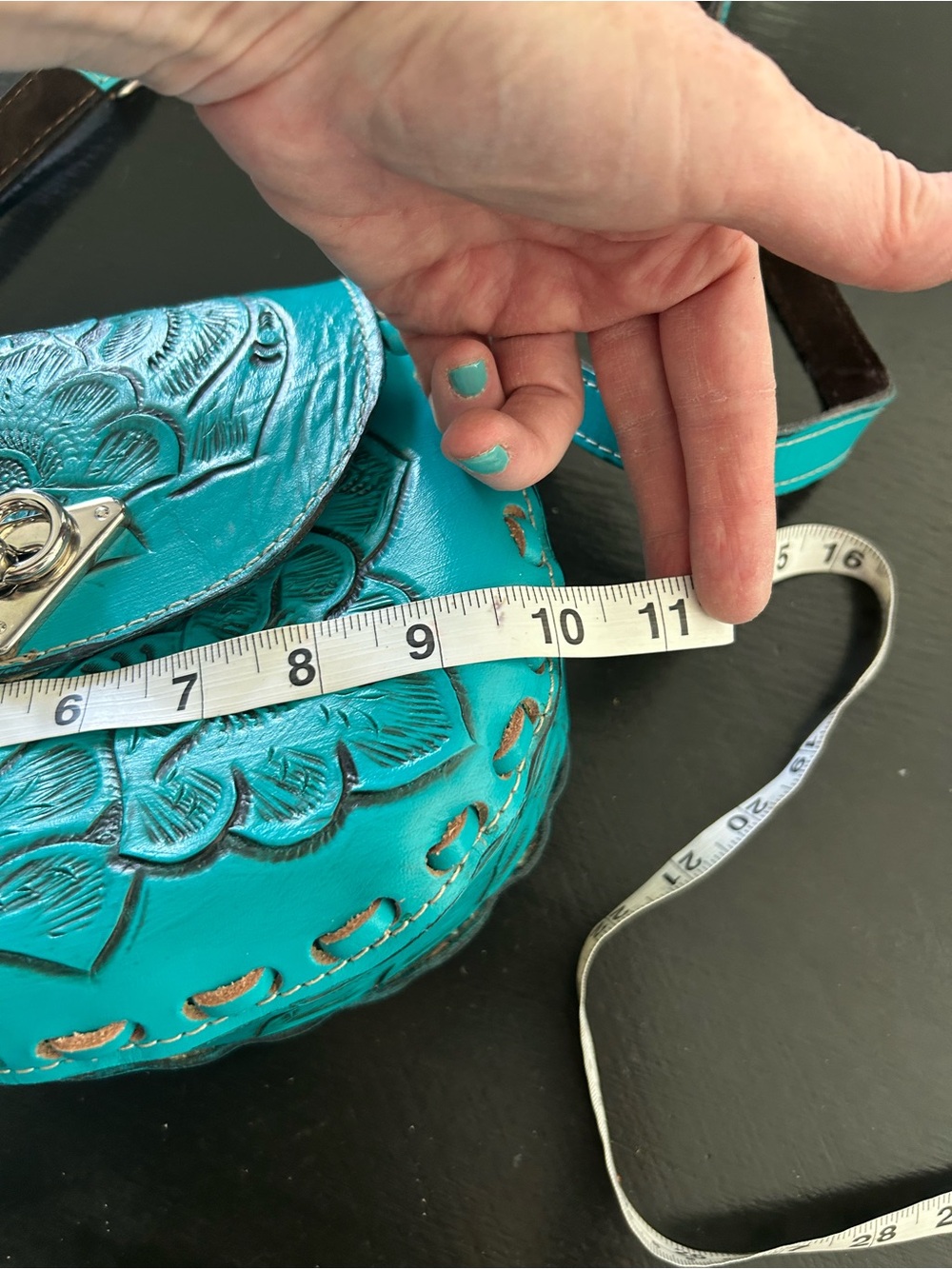 Handcrafted Turquoise Floral Tooled Leather Crossbody Bag - Picture 3 of 6
